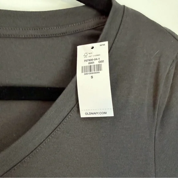 Old Navy Maternity Charcoal Long Sleeve V-Neck Top - Picture 3 of 5